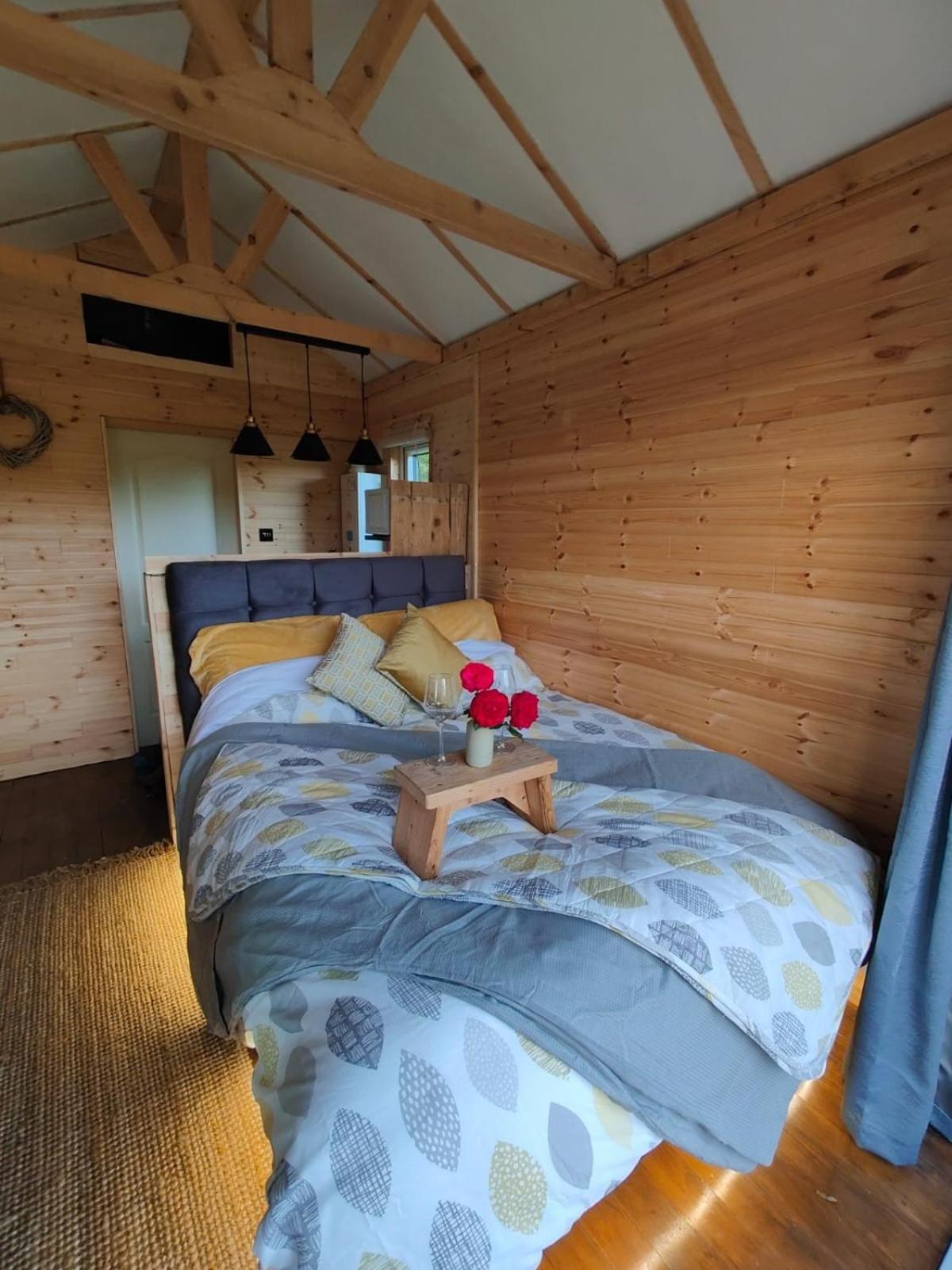 Riverside Cabin Limerick Junction Екстериор снимка