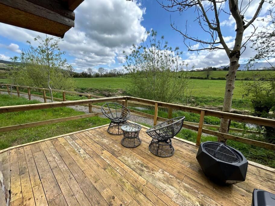 Riverside Cabin Limerick Junction Екстериор снимка