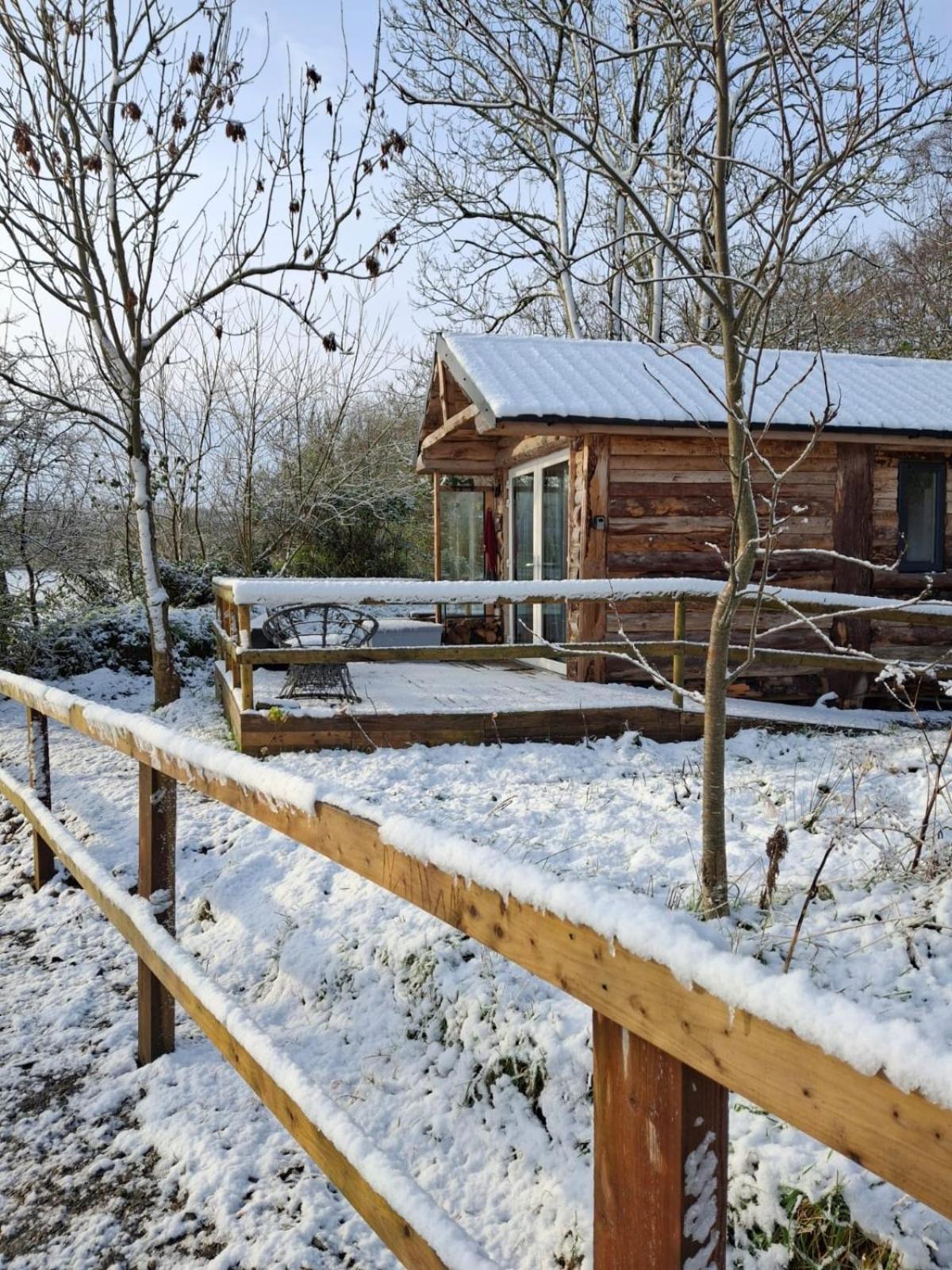 Riverside Cabin Limerick Junction Екстериор снимка